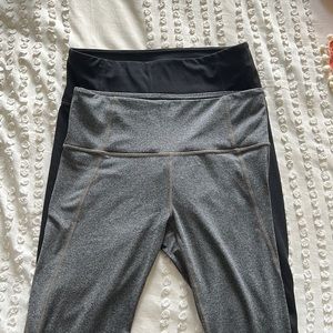 Athleta: Barely worn high rise crop leggings_black + grey_sz M
